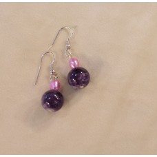 Auskari ar dabīgiem akmeņiem